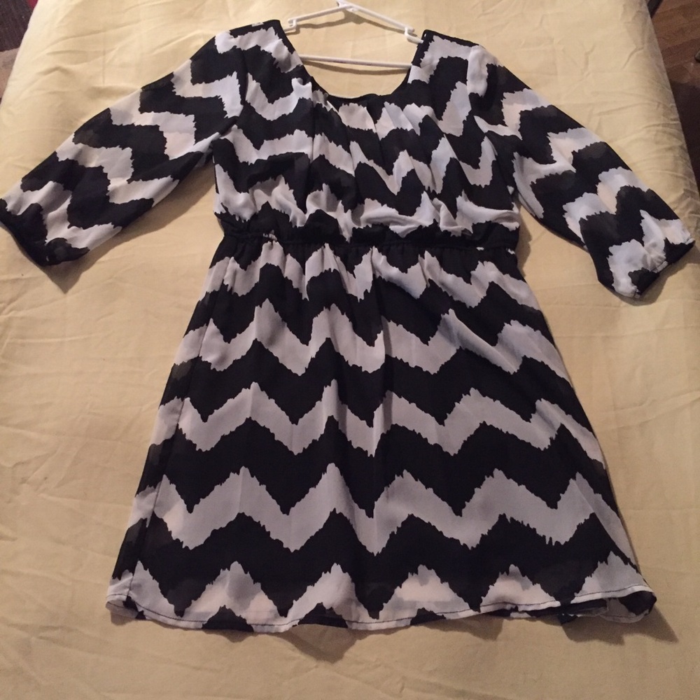 Plus sz 1x chevron black/white holiday❤️